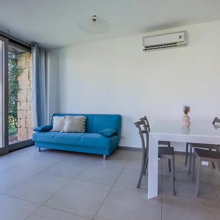 Villa Golden Stone Villa: Pool Relax *