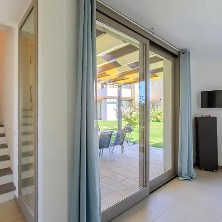 Golden Stone Villa: Pool Relax Villa *
