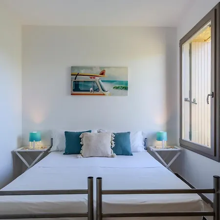 Golden Stone Villa: Pool Relax Villa