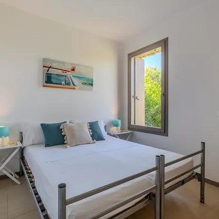 Golden Stone Villa: Pool Relax Villa